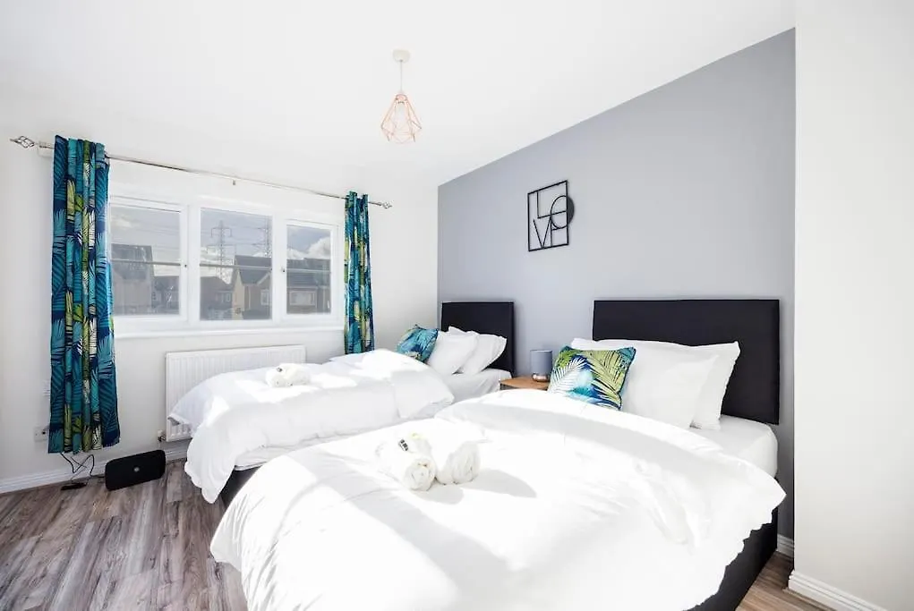 بيت للعطل فيلا Charming 2Bed House باركنغ المملكة المتحدة