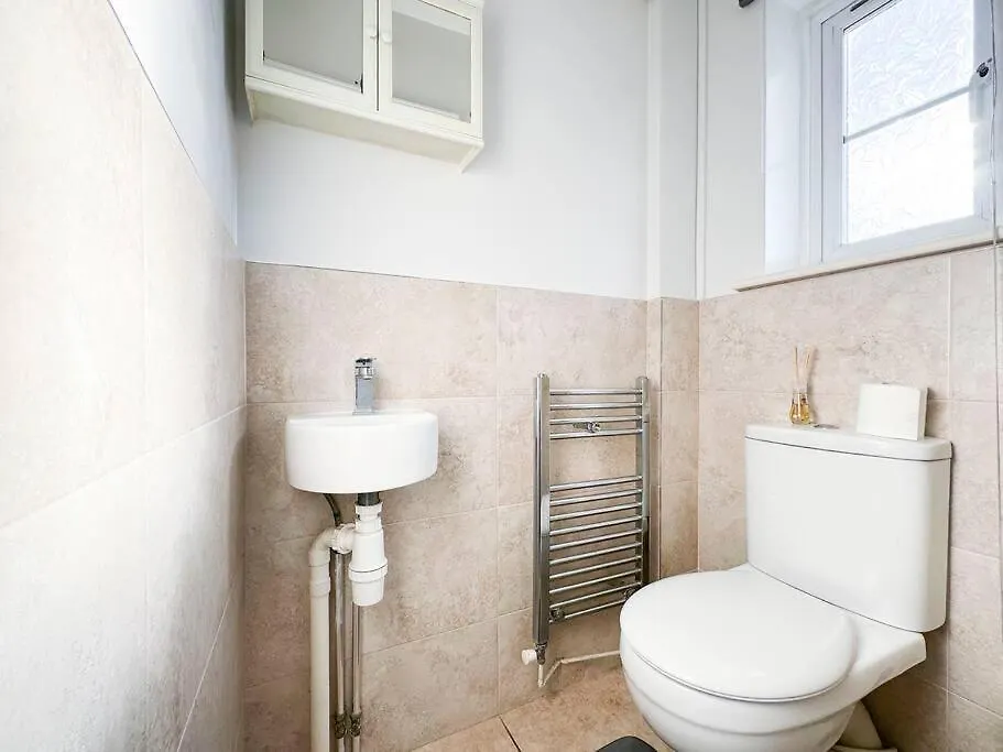 فيلا Charming 2Bed House باركنغ