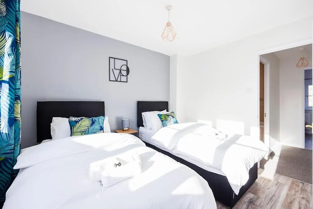 بيت للعطل فيلا Charming 2Bed House باركنغ المملكة المتحدة